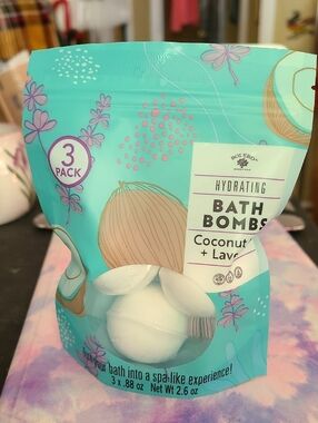 Hydrating Coconut + Lavender Bath Bombs - White (3 Pack)